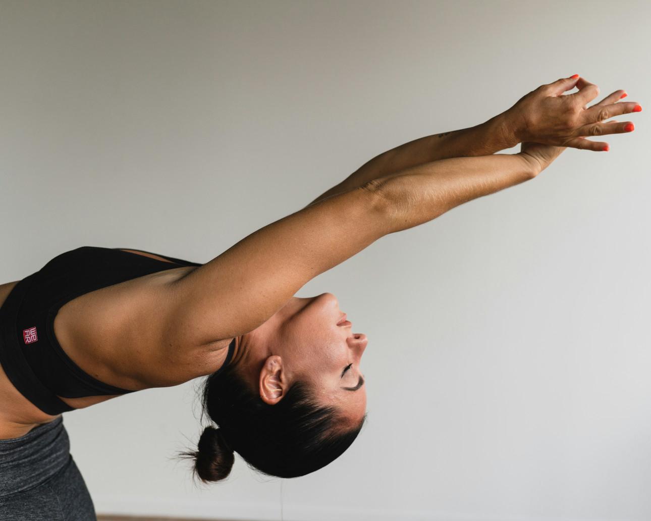 Η yoga επιδρά θετικά στον εγκέφαλο/ Φωτογραφία: Unsplash
