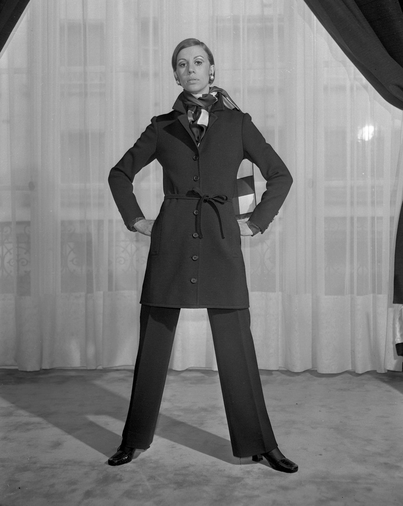 Κομμάτια από την συλλογή του Yves Saint Laurent, 1968/ Φωτογραφία: AP Photo 