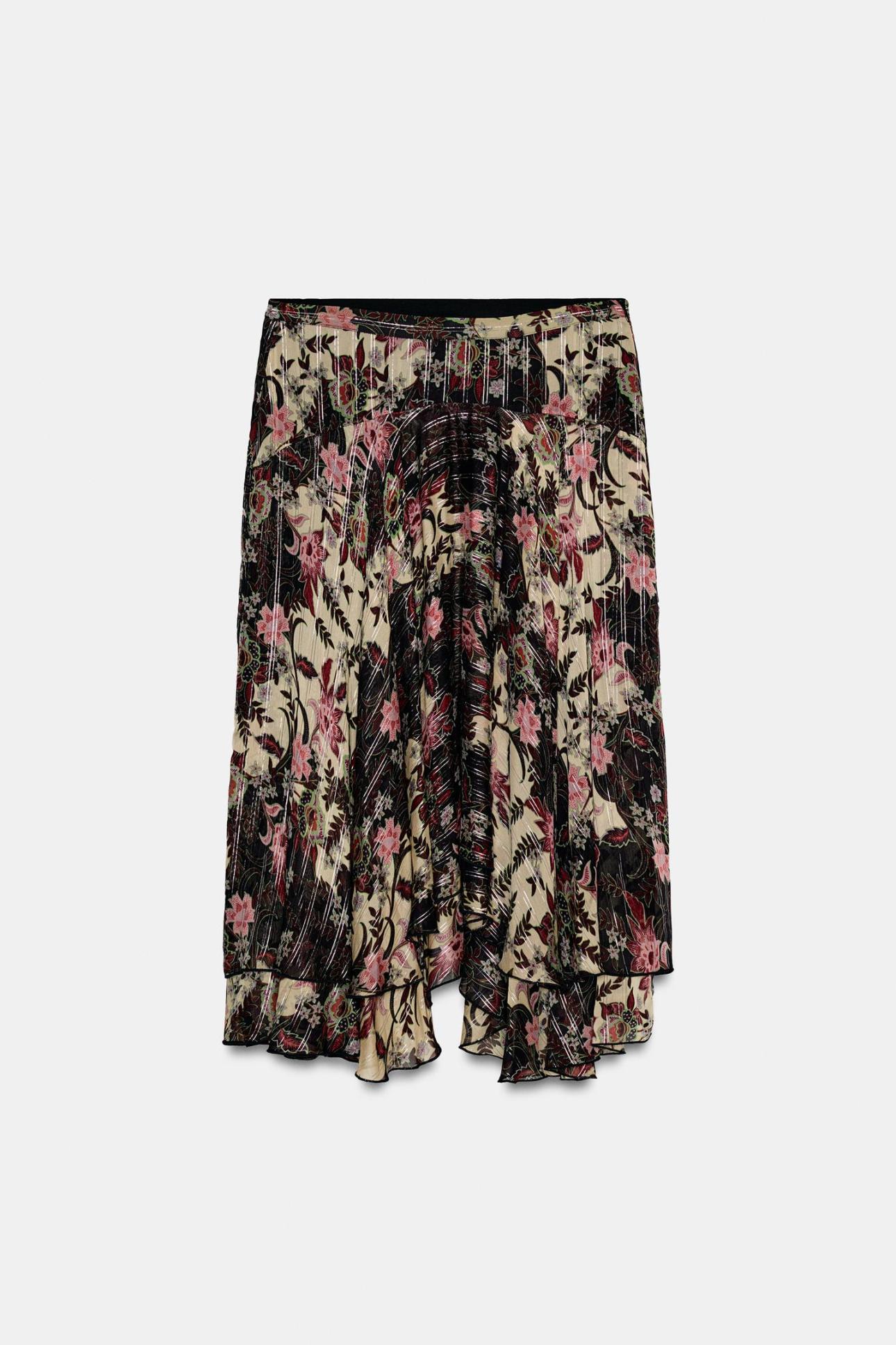 Φούστα με λουλούδια/Φωτογραφία: Zara