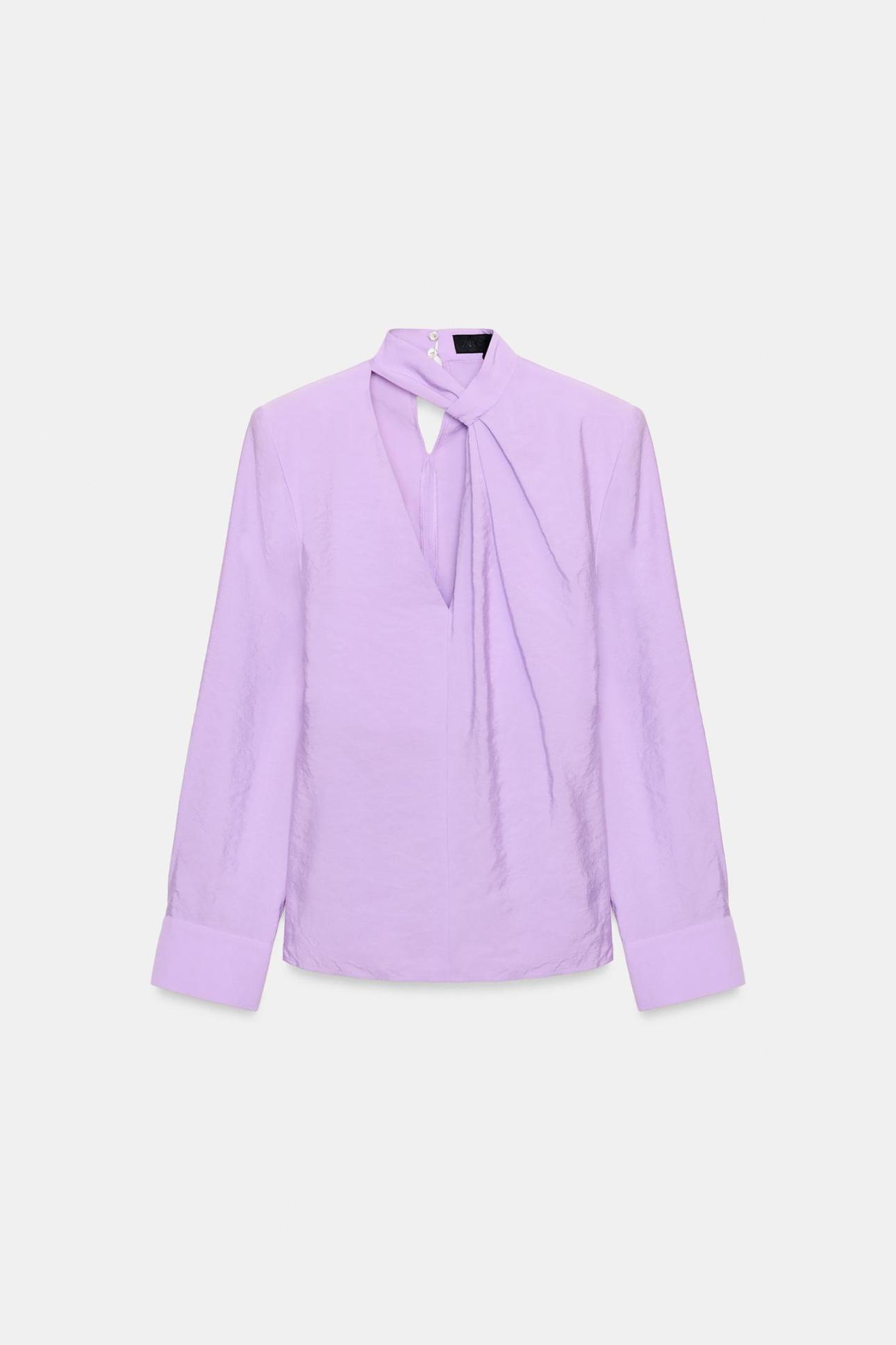 Λιλά μπλούζα με φιόγκο/Φωτογραφία: Zara