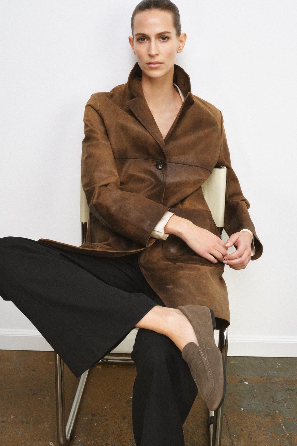 Δερμάτινα μοκασίνια/Φωτογραφία: Zara