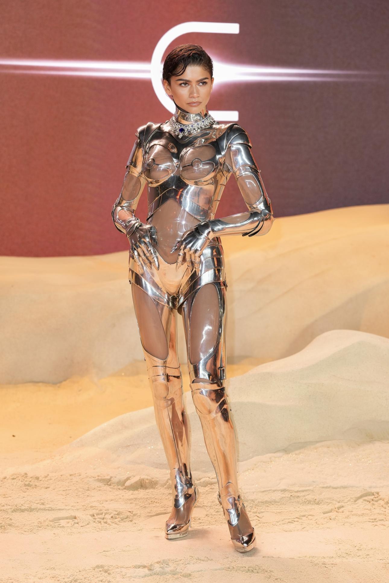 Η Ζεντάγια φόρεσε vintage Mugler και μεταμορφώθηκε σε couture cyborg