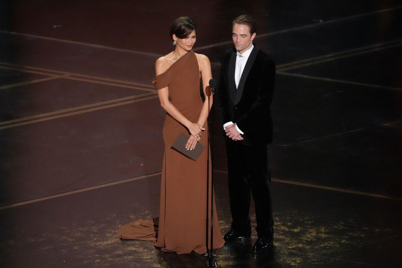 Η Ζεντάγια με τον Ρομπερτ Πάτινσον/ Φωτογραφία: AP