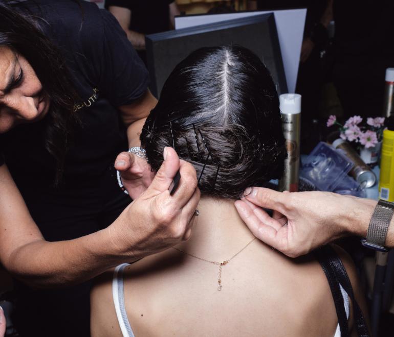 Πότε να τολμάτε μόνη σας και πότε να πηγαίνετε στον κομμωτή -Ο απόλυτος οδηγός