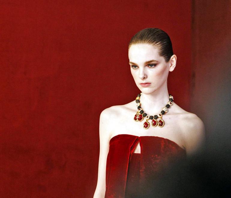 Σε μόλις 7 ημέρες: Η ρουτίνα που χαρίζει στην επιδερμίδα την πιο καθαρή, φωτεινή όψη