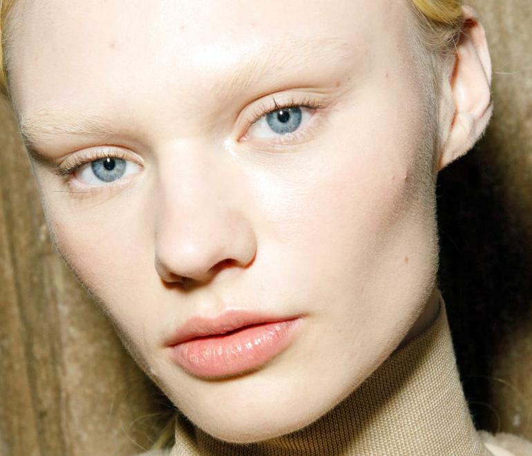 Skinimalism: Το trend που αγαπά την αυθεντικότητα