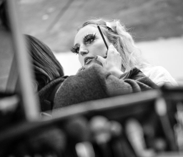 Pre-Xmas Glow: Το beauty boost που χρειάζεται η επιδερμίδα πριν τις γιορτές