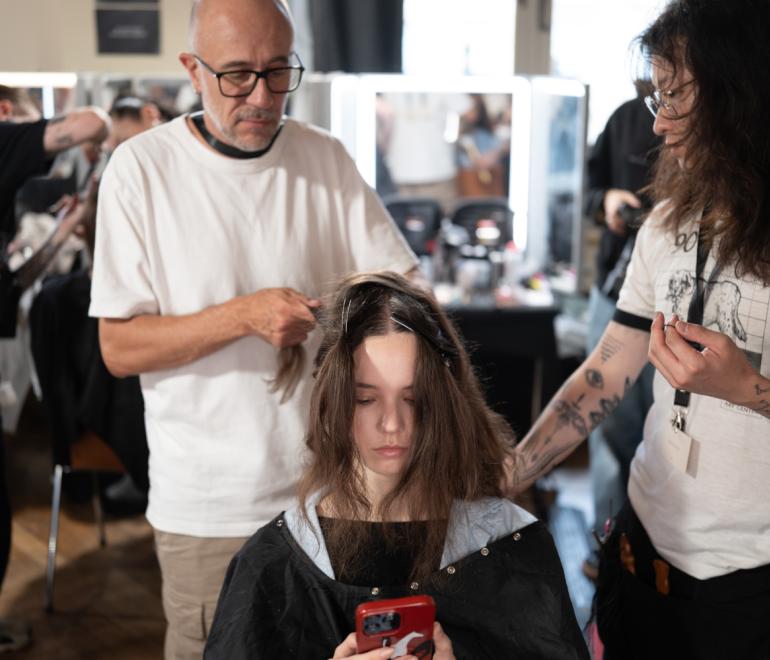 Τα πιο μοντέρνα γυναικεία κουρέματα που θα κυριαρχήσουν το 2026