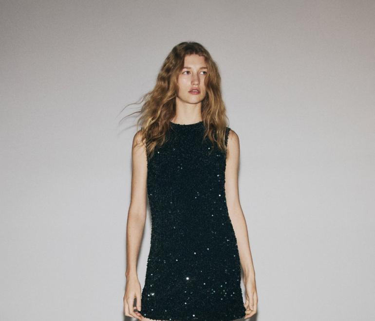 Φόρεμα με παγιέτες/Φωτογραφία H&M