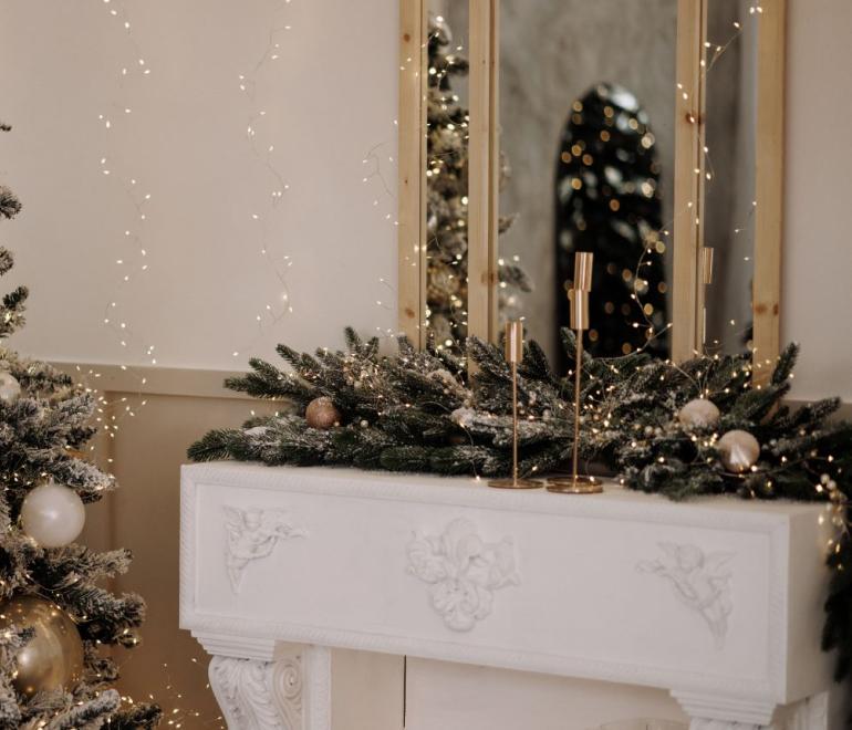 Διακόσμηση τζακιού στις γιορτές