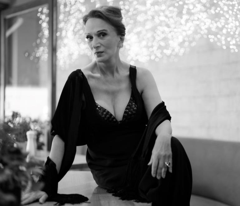 Μαίρη Βιδάλη: «Η δουλειά μου με στήριξε στα διαζύγια, στις αρρώστιες και τώρα στον θάνατο»