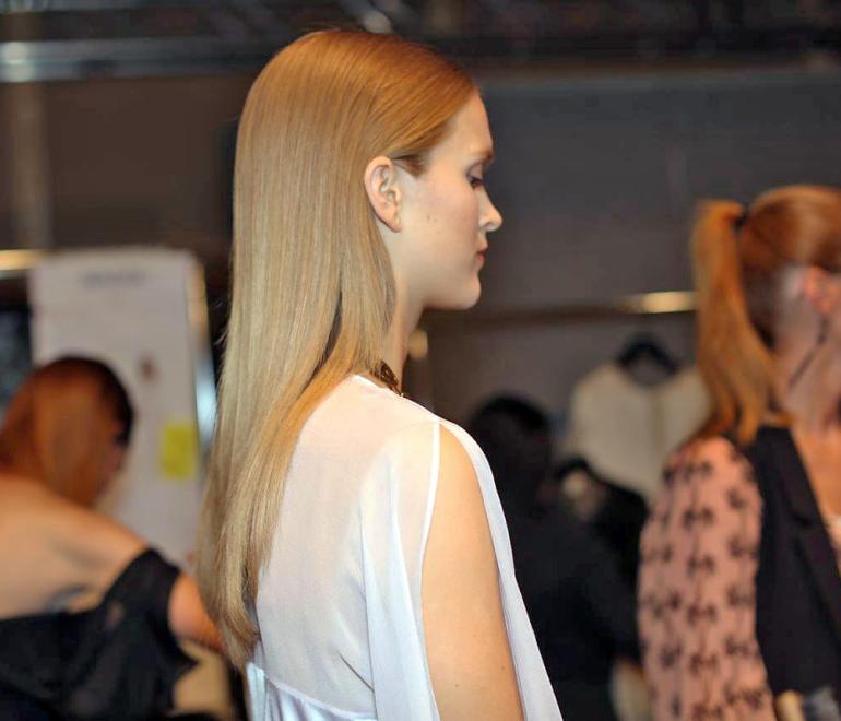 «Bamboo Blonde»: Η ξανθιά απόχρωση που θα κυριαρχήσει το 2026