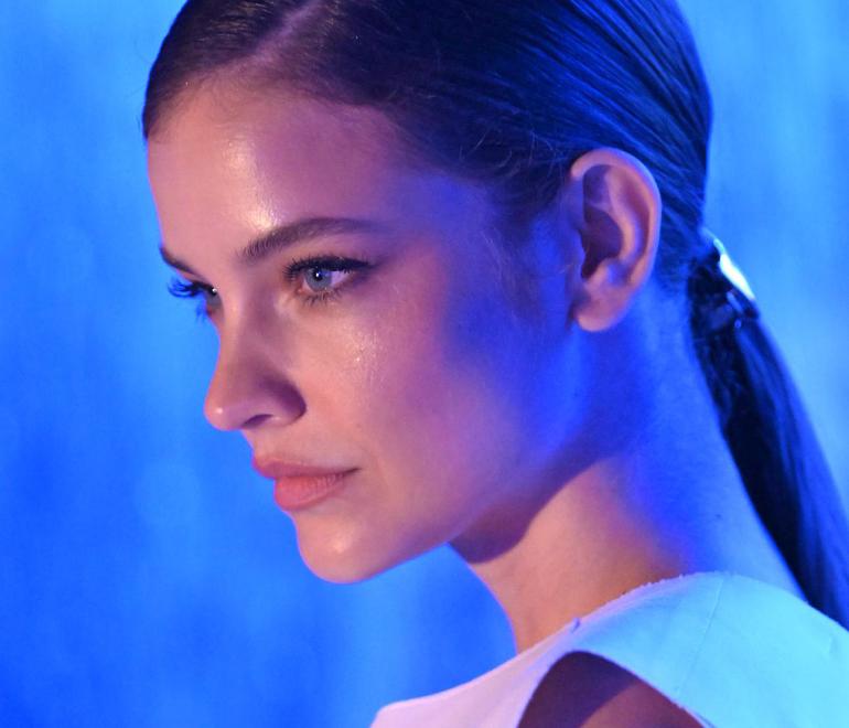 Plasma-Gen: Η μη ενέσιμη θεραπεία που χρειάζεστε για λάμψη πριν τις γιορτές -Τη δοκιμάσαμε στον Δρ. Στέλιο Αγγελίδη