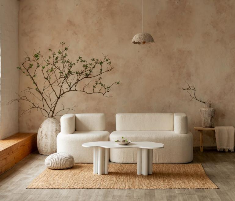 Γιατί βγαίνει το τραπεζάκι σαλονιού από το σαλόνι μας 