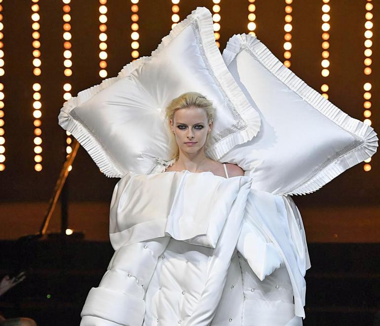 Ενώ κοιμάστε: Το skincare που αλλάζει το beauty routine