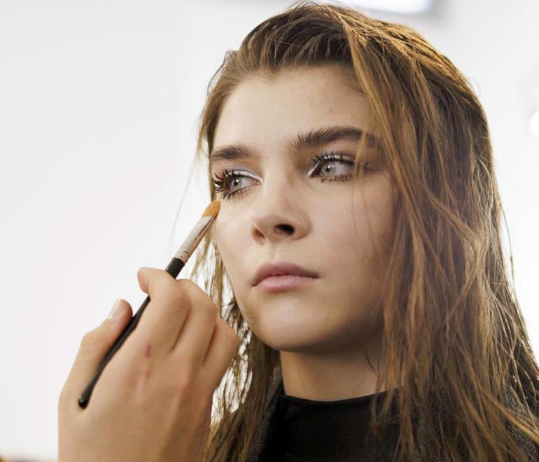 Τα 8 καλύτερα luxury foundations για δέρμα που δείχνει... αψεγάδιαστο