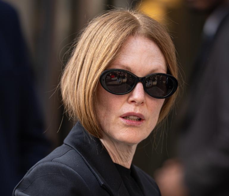 Μακιγιάζ μετά τα 60: Οι 7 συμβουλές που ανανεώνουν την εμφάνιση στη στιγμή