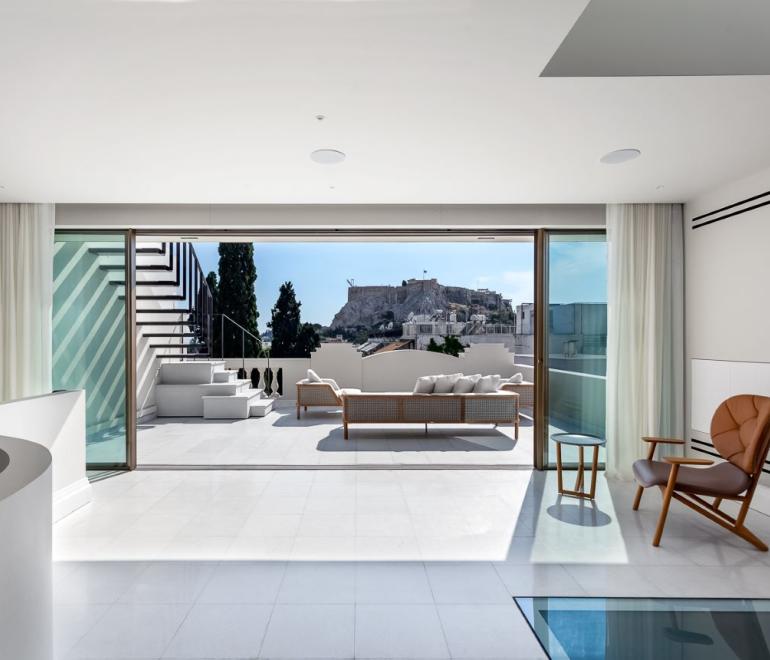 Ανακαίνιση σπιτιού στην Πλάκα