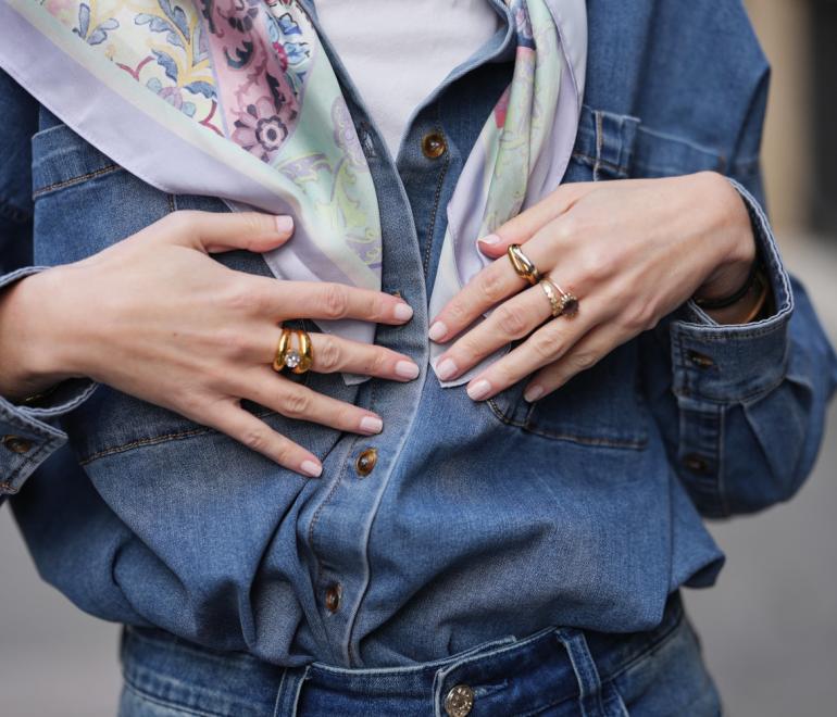 Η τάση duochrome στα νύχια είναι ό,τι πιο κομψό για την περίοδο πριν το Πάσχα