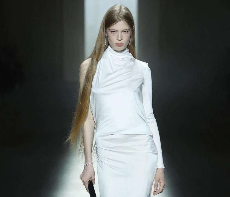 H Βίβιαν Τζένα Γουίλσον στην επίδειξη του Gucci FW26