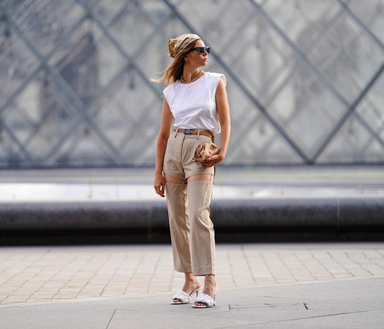 μπεζ παντελόνια