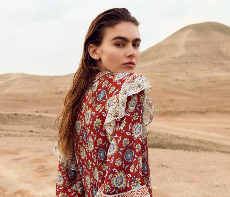 εμπριμε φορεματα με βολαν 