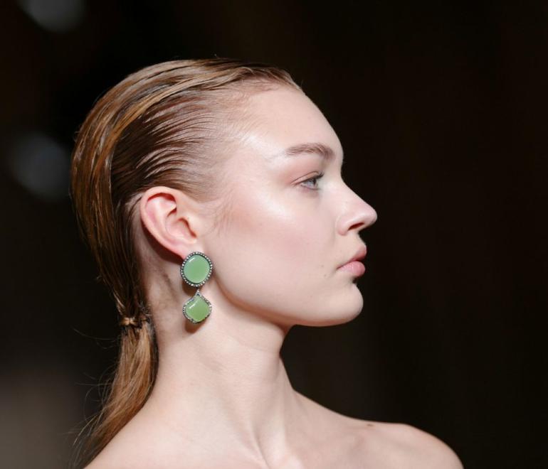μοντέλο από την επίδειξη μόδας Giorgio Armani Prive Spring Summer 2026