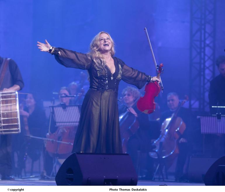 Attica Roots Festival: Η μουσική της Ευανθίας Ρεμπούτσικα συναντά την ιστορία