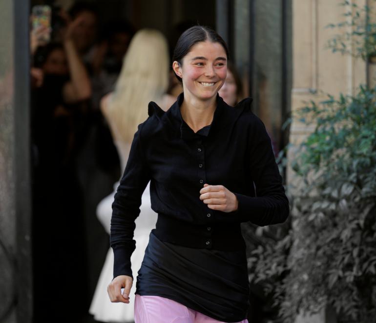Ποια είναι η 27χρονη Julie Kegels που έχει γίνει το νέο αγαπημένο όνομα της μόδας