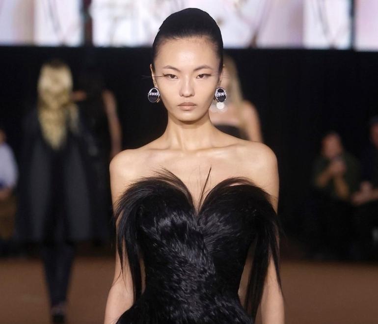 Photo Credit: NOWFASHION / Shutterstock Editorial / Profimedia from mugler show