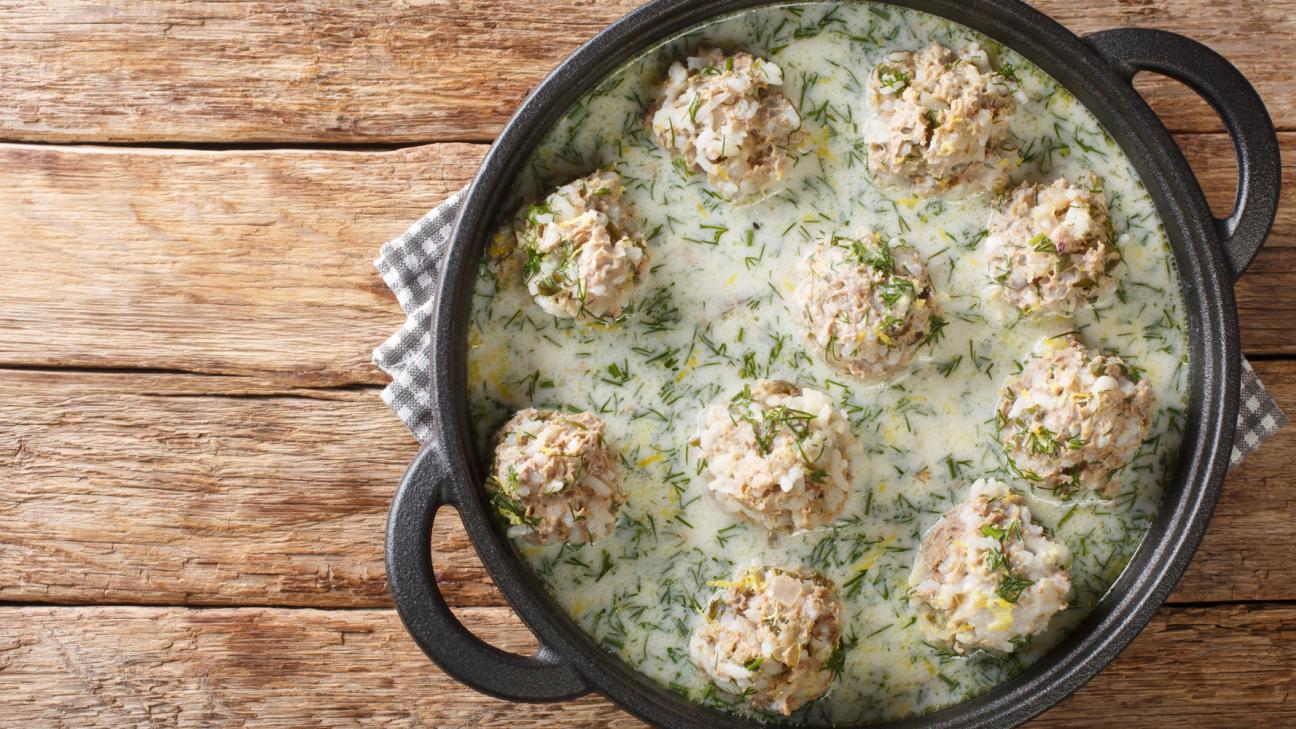 Συνταγή για γιουβαρλάκια αυγολέμονο -Κλασικά, αγαπημένα, ό,τι πρέπει για κυριακάτικο γεύμα | BOVARY