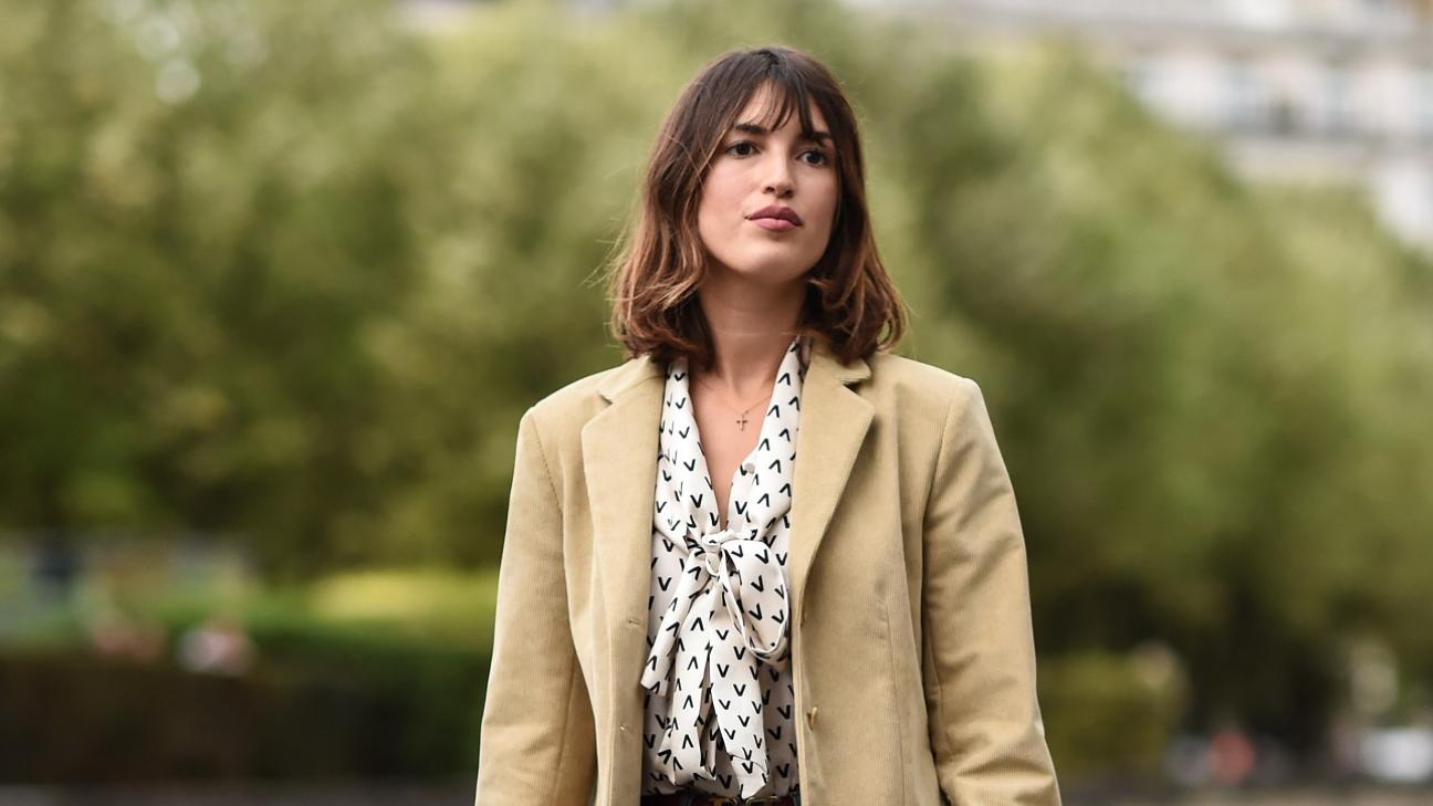 4 blazers που θα κάνουν ακόμα και το πιο βαρετό look να δείχνει super chic