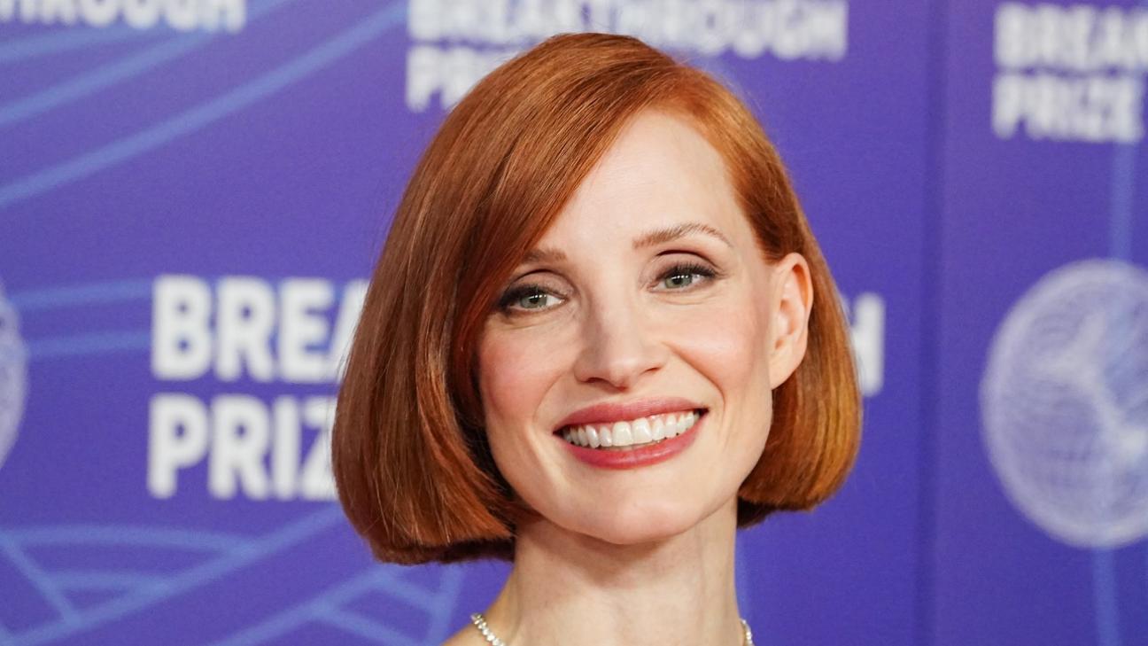 Η Τζέσικα Τσάστεϊν υιοθετεί το μεσαίο καρέ και η μεταμόρφωση είναι εντυπωσιακή