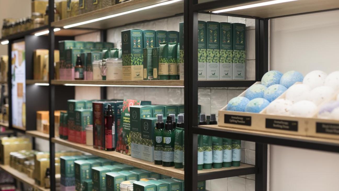 Εγκαίνια του νέου καταστήματος της Fresh Line στη Γλυφάδα με λαμπερούς ...