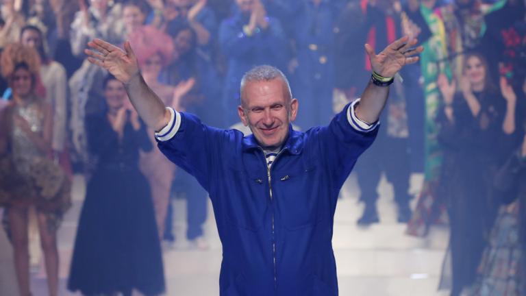 o Jean Paul Gaultier στο τελευταίο show του στο Παρίσι