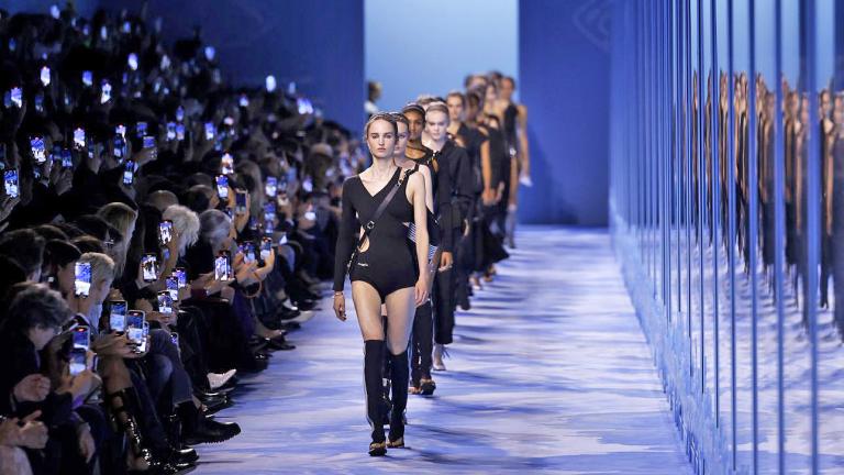 Η sporty - chic όψη της πολυτέλειας: Ο Dior εντυπωσιάζει στο PFW με τη συλλογή άνοιξη - καλοκαίρι 2025
