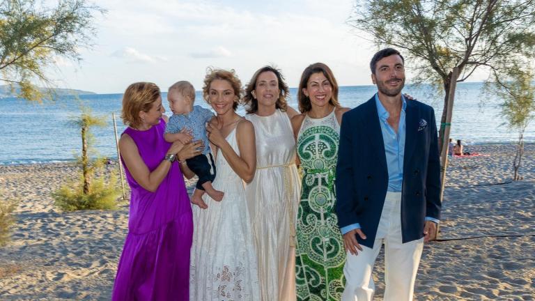 Η Γιούλικα Σκαφιδά στη βάφτιση του γιου της
