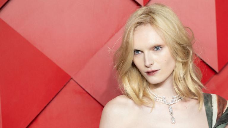 Η πρώτη transgender γυναίκα που κερδίζει το βραβείο «Μοντέλο της χρονιάς»