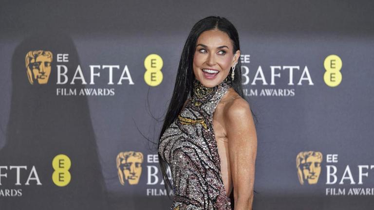 Το κόκκινο χαλί των Bafta 2025: Ντέμι Μουρ και Μάικι Μάντισον ήταν οι πιο καλοντυμένες 
