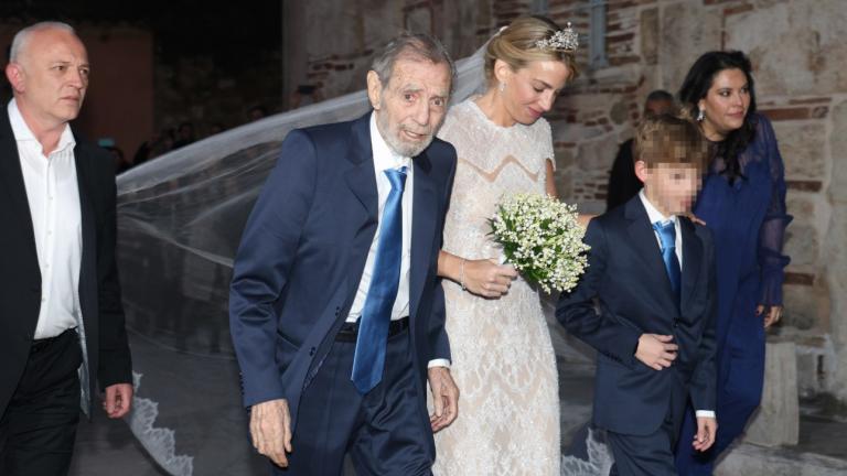 Απαστράπτουσα νύφη η Χρυσή Βαρδινογιάννη