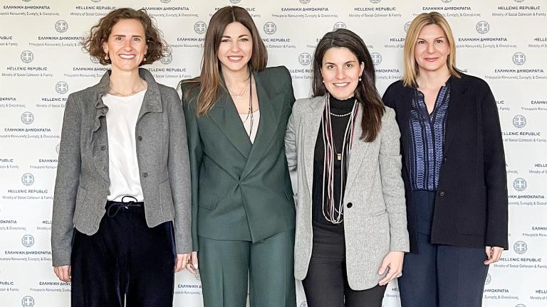 Alessandra Delfini, Country Managing Director, L'Oréal Hellas  Σοφία Ζαχαράκη, Υπουργός Κοινωνικής Συνοχής και Οικογένειας  Ιωάννα Λυτρίβη, Υφυπουργός Παιδείας, Θρησκευμάτων και Αθλητισμού  Μαρία Κοράλη, General Manager L'Oréal Professional Products