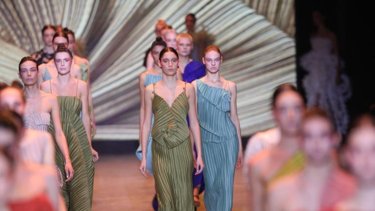Το fashion show της Daphne Velente