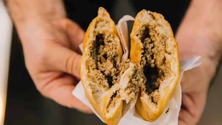 Τα πιο λαχταριστά street food στην Αθήνα που θέλουμε να τρώμε κάθε μέρα