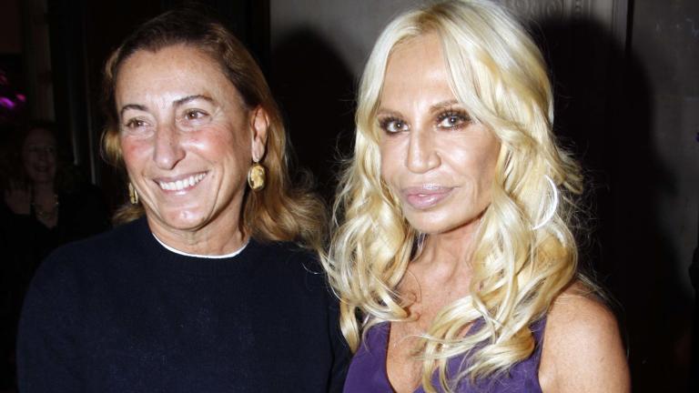 Γιατί η εξαγορά της Versace από την Prada αλλάζει τη μόδα
