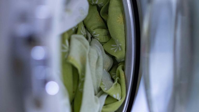 Πόσο καιρό μπορείτε να αφήσετα τα ρούχα στο πλυντήριο πριν τα βγάλετε
