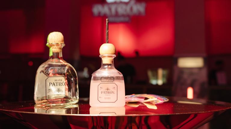 Δροσερές palomas με super premium τεκίλα Patrón στο πριβέ after-party των εγκαινίων της πολυαναμενόμενης έκθεσης Jean-Michel Basquiat: Untitled