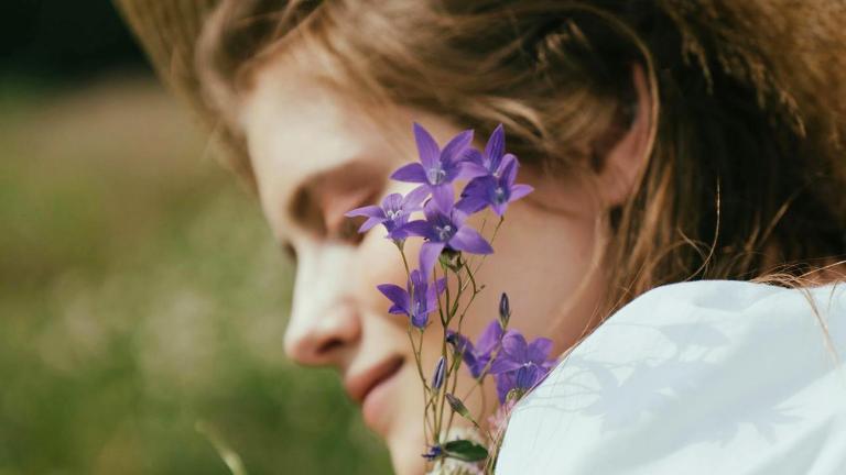 Pharmacy, perfume, woman, flowers