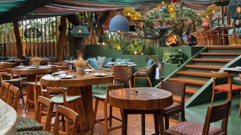 Woowoo Garden: Στο Κολωνάκι υπάρχει ένας εξωτικός κήπος για να περάσετε το καλοκαίρι σας