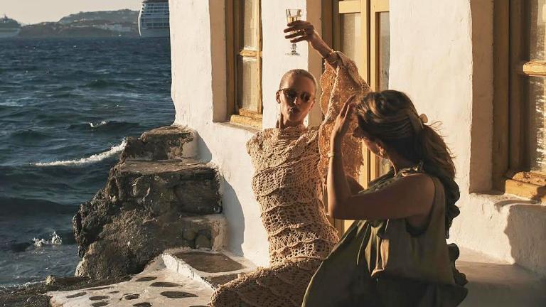 Zimmermann in Mykonos: Μια βραδιά με σταρ, μόδα και αιγαιοπελαγίτικη φινέτσα