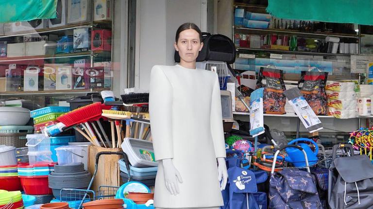 Ο Demna έγραψε τον επίλογο του στον Balenciaga με μια couture συλλογή γεμάτη συγκίνηση